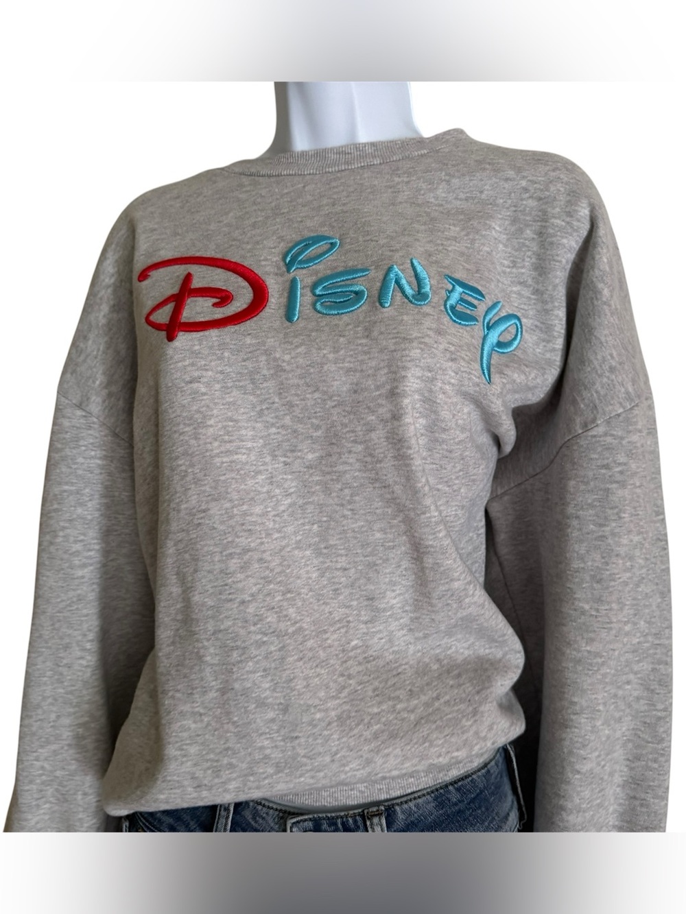 Mickey & Co Unisex Disney Sweatshirt Gray Embroidered Crewneck XL Like New
